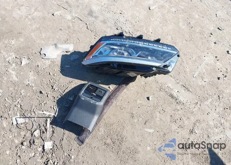 2018 Volkswagen Passat 2.0T Se z USA, uszkodzony, nr VIN 1VWBA7A36JC030995